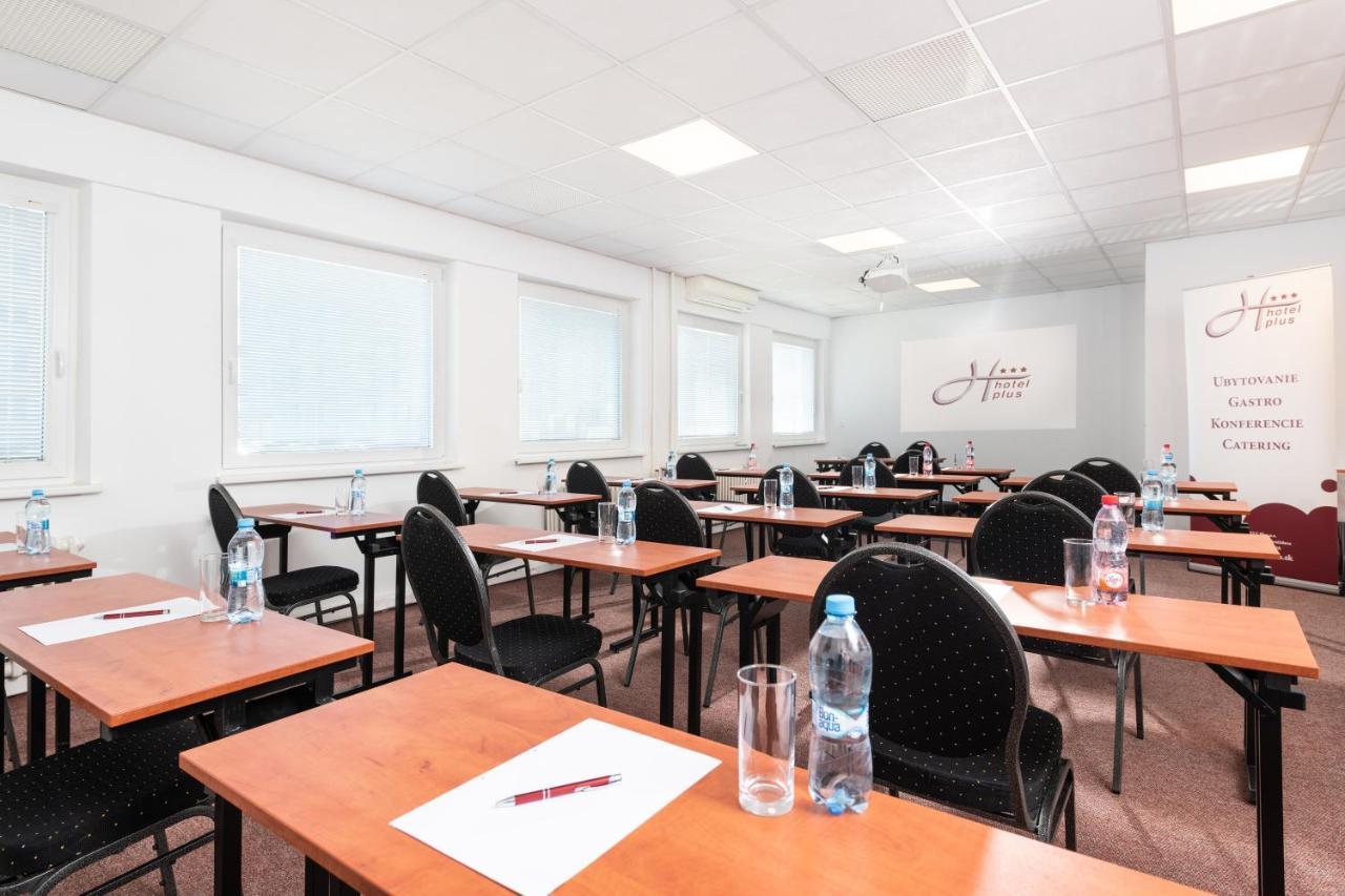 Hotel Plus Bratislava Ngoại thất bức ảnh