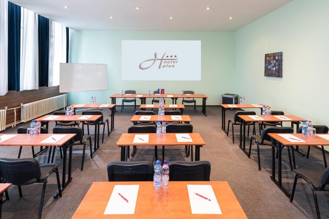 Hotel Plus Bratislava Ngoại thất bức ảnh