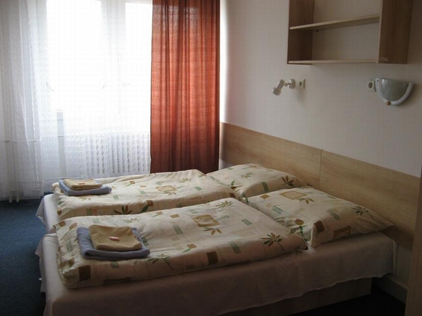 Hotel Plus Bratislava Ngoại thất bức ảnh