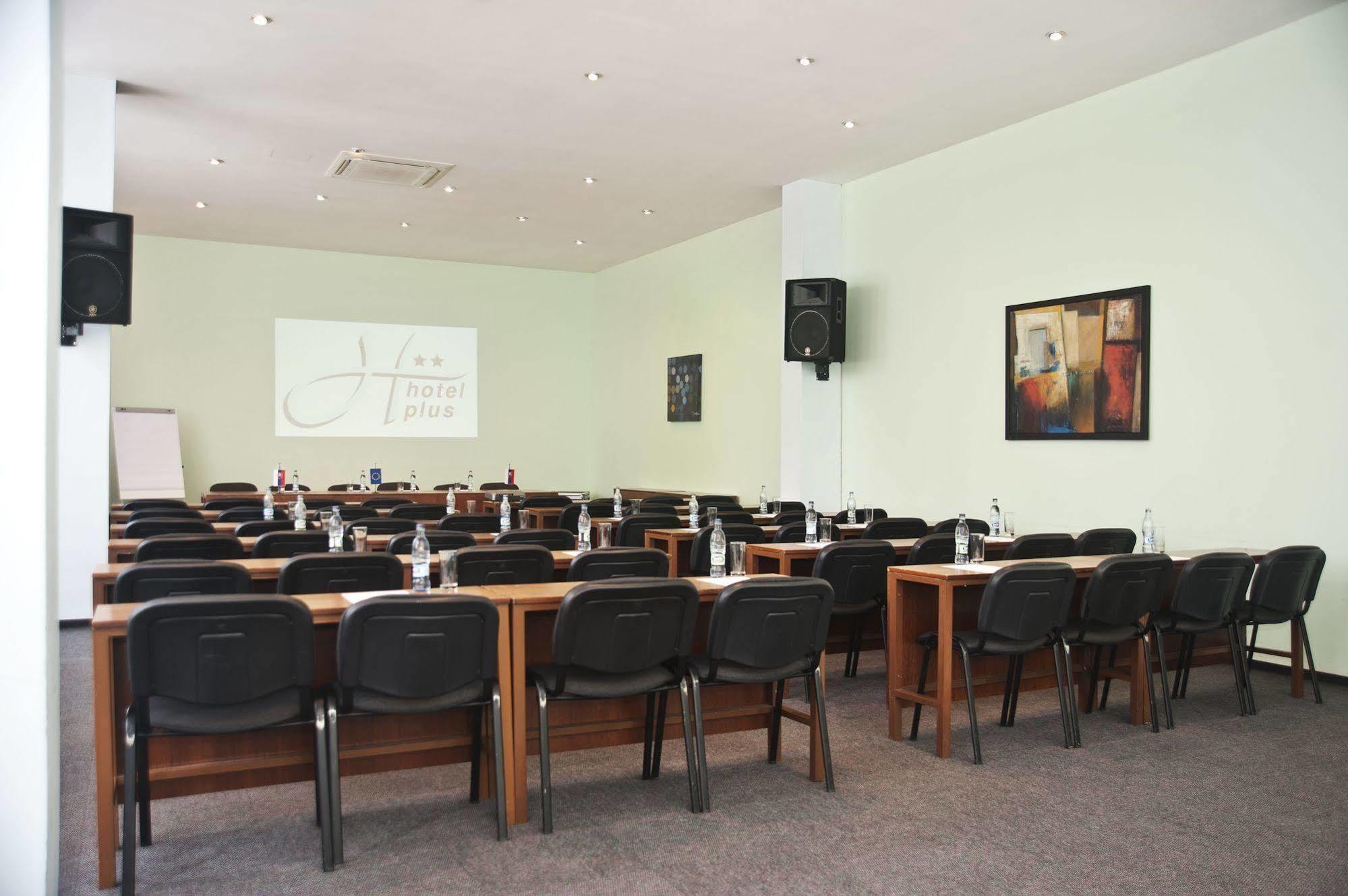 Hotel Plus Bratislava Ngoại thất bức ảnh